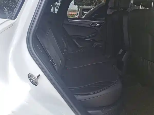 Porsche Macan 2014