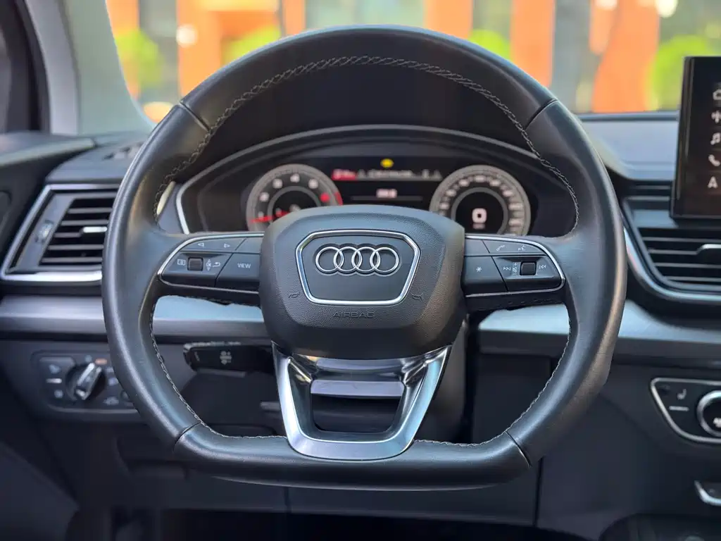 Audi Q5L 2022 — фото 15