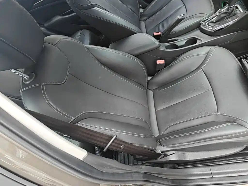 Buick Excelle 2016 — фото 25