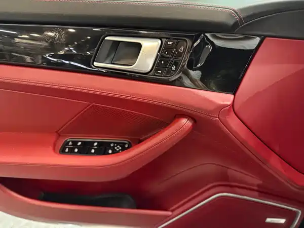 Porsche Panamera 2020