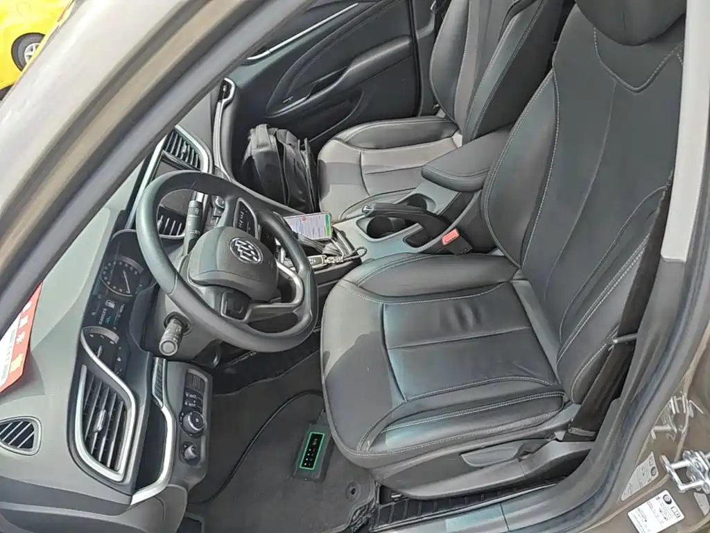 Buick Excelle 2016 — фото 15
