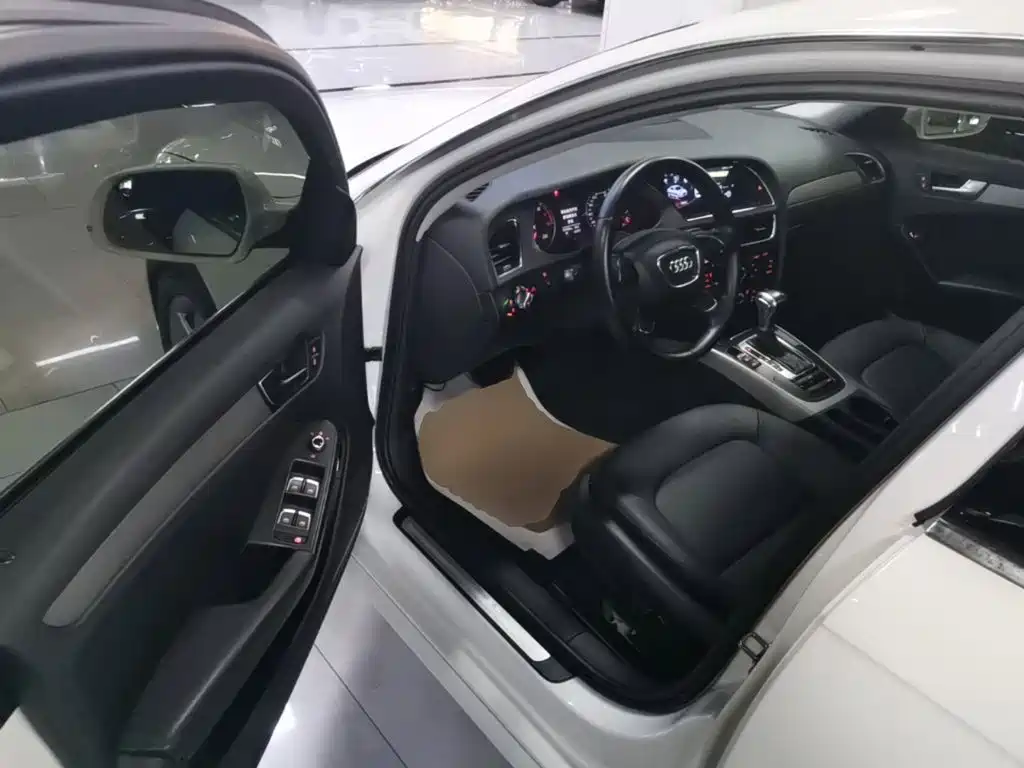 Audi A4L 2015 — фото 16