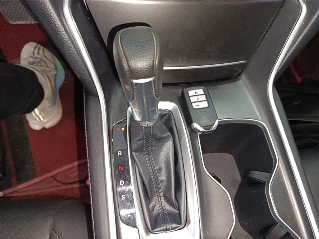 Honda Accord 2022 — фото 14