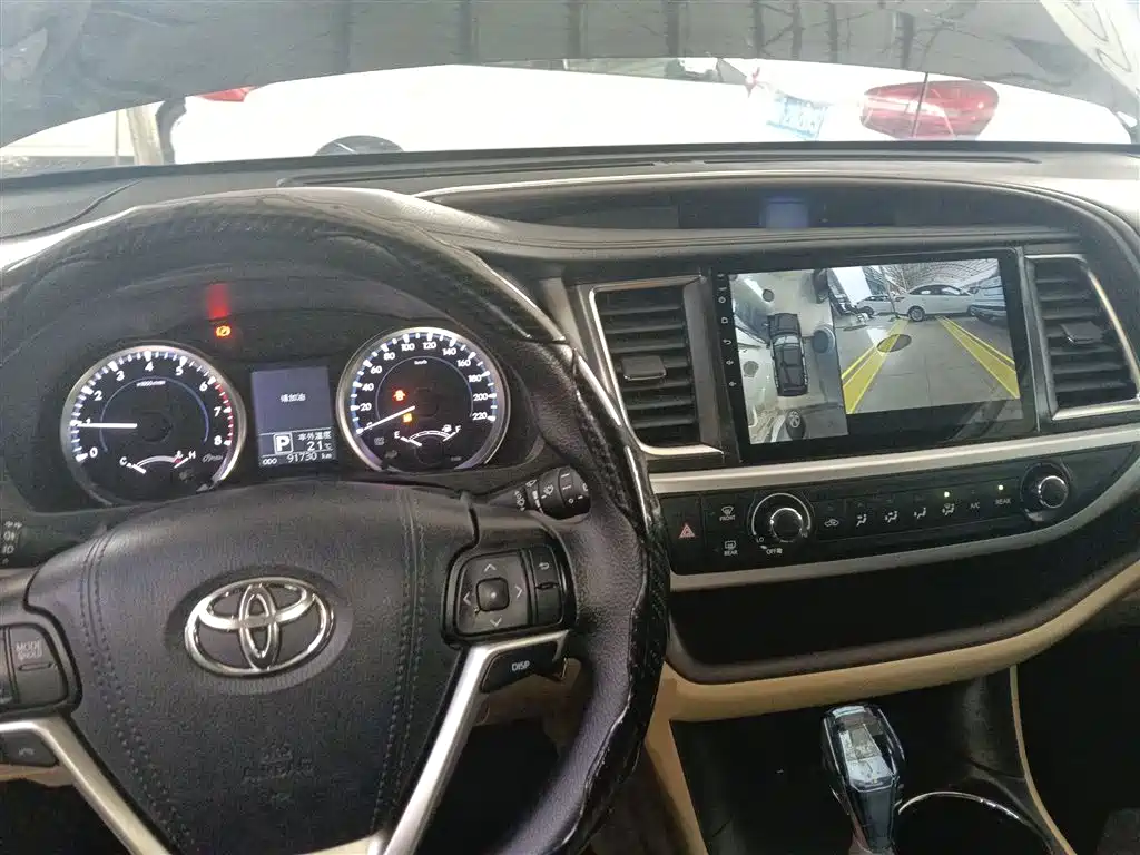 Toyota Highlander 2020 — фото 10