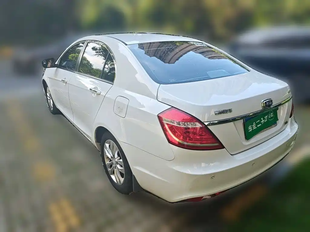 Geely Emgrand 2015
