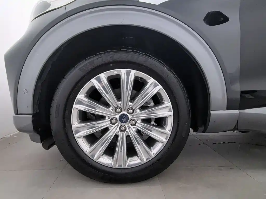 Ford Explorer 2021 — фото 17
