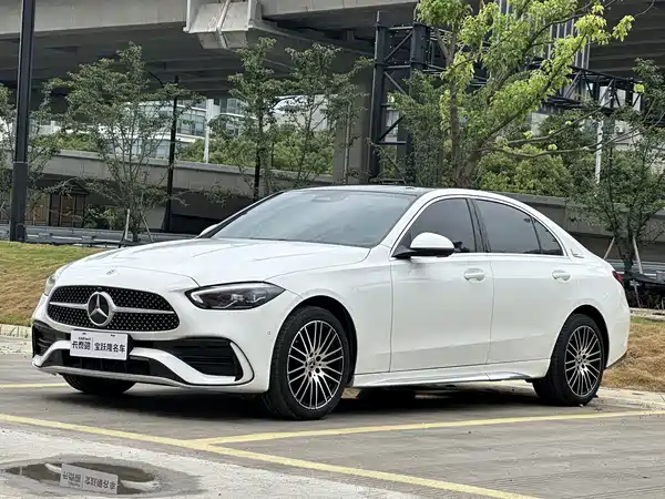 Mercedes-Benz C-Class 2024