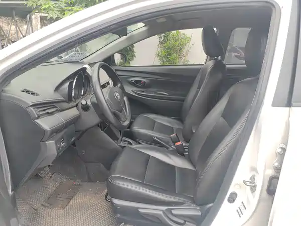 Toyota Yaris L 2017