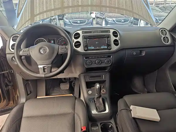 Volkswagen Tiguan 2015
