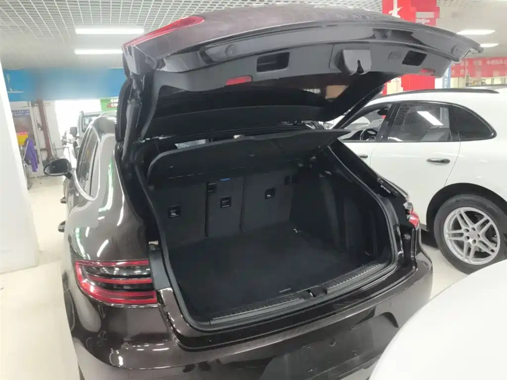 Porsche Macan 2017 — фото 15