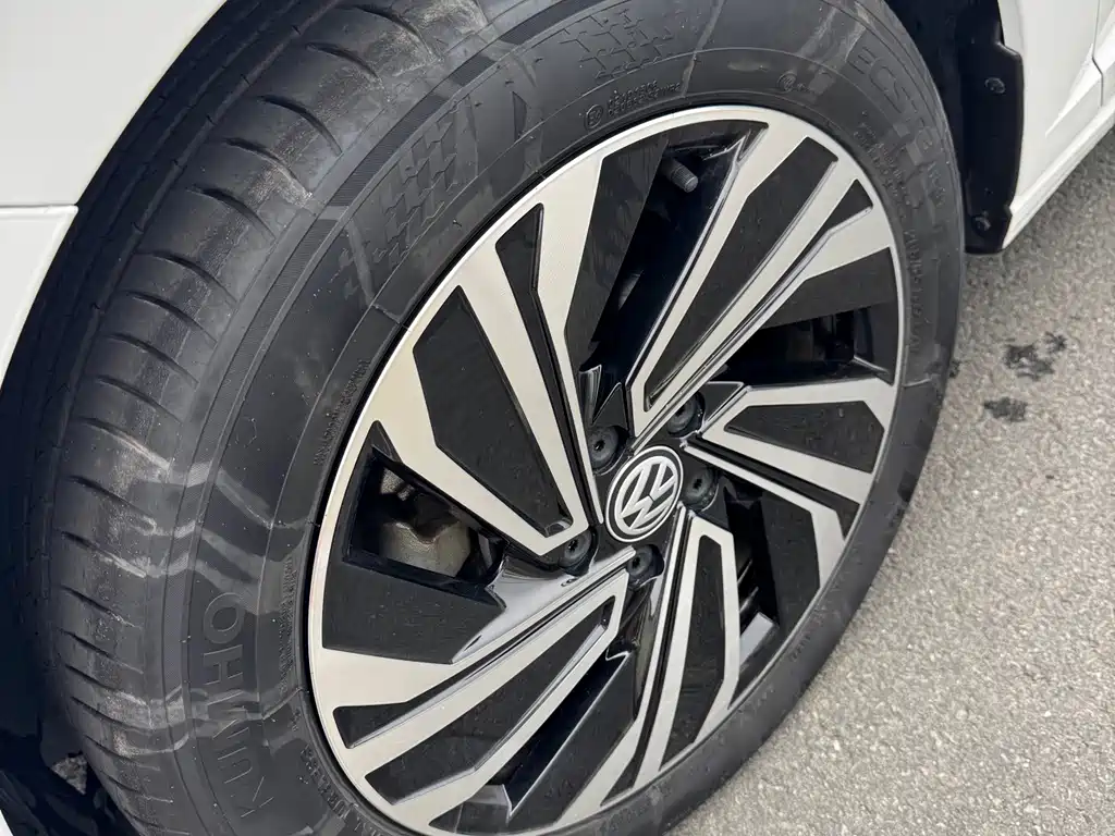 Volkswagen Sagitar 2022