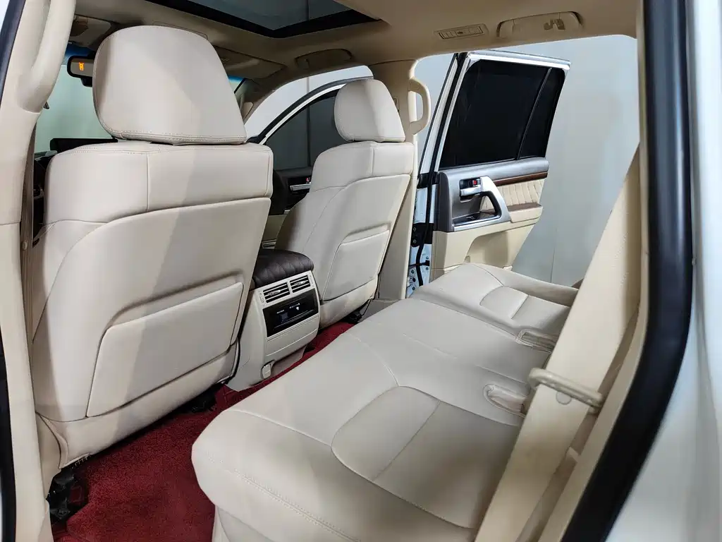 Toyota Land Cruiser 2019 — фото 18