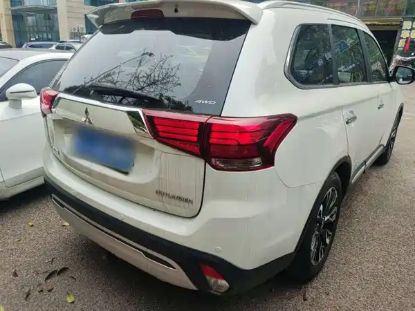 Mitsubishi Outlander 2019