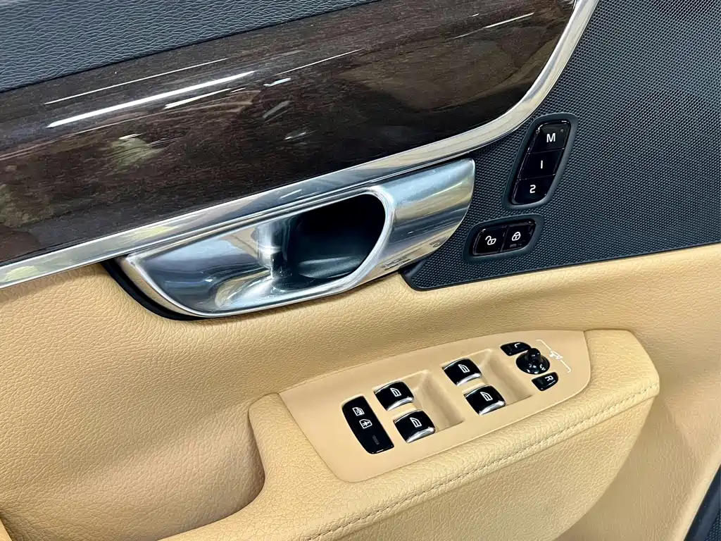 Volvo S90 2018 — фото 13