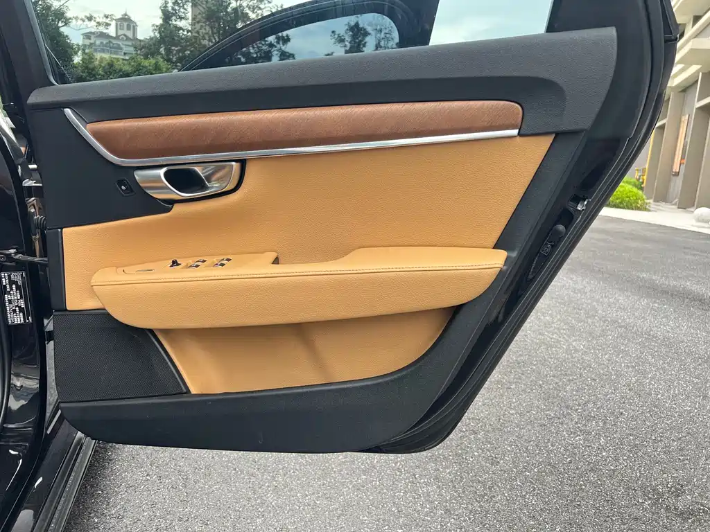 Volvo S90 2020 — фото 42