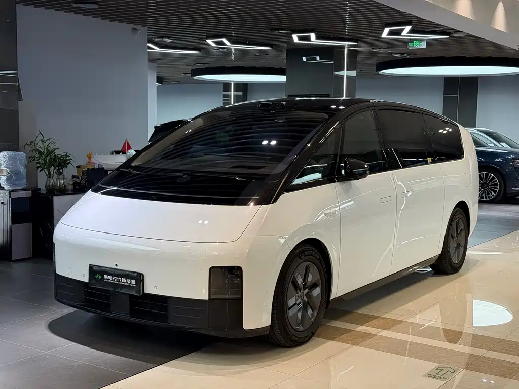 Li Auto Li MEGA 2025