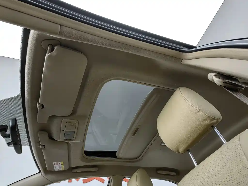 Toyota Corolla 2015 — фото 14