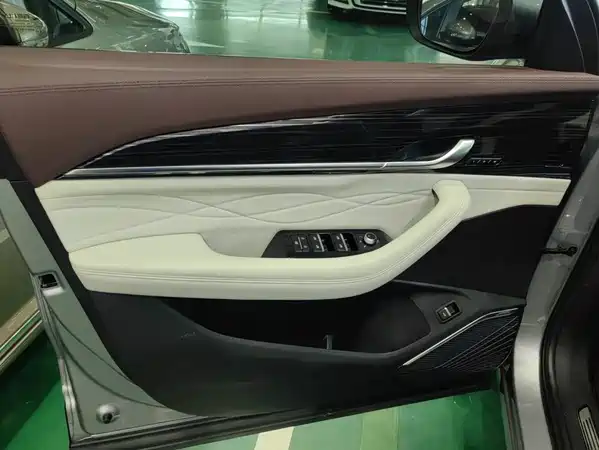 Geely Xingyue L 2021