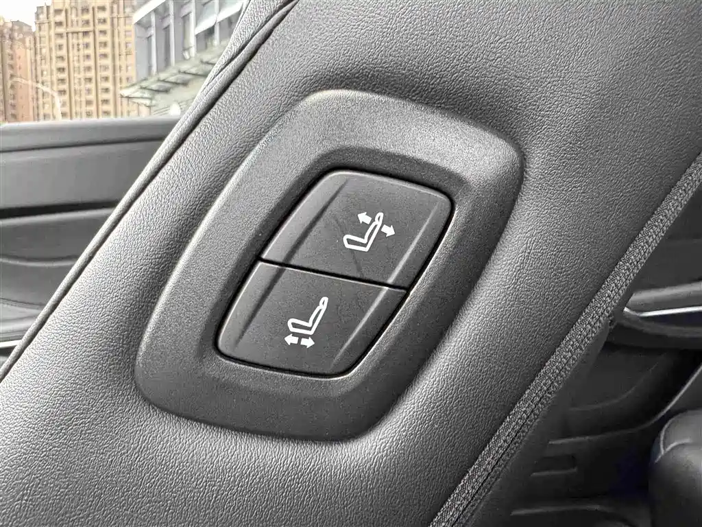 Toyota Avalon 2023 — фото 25