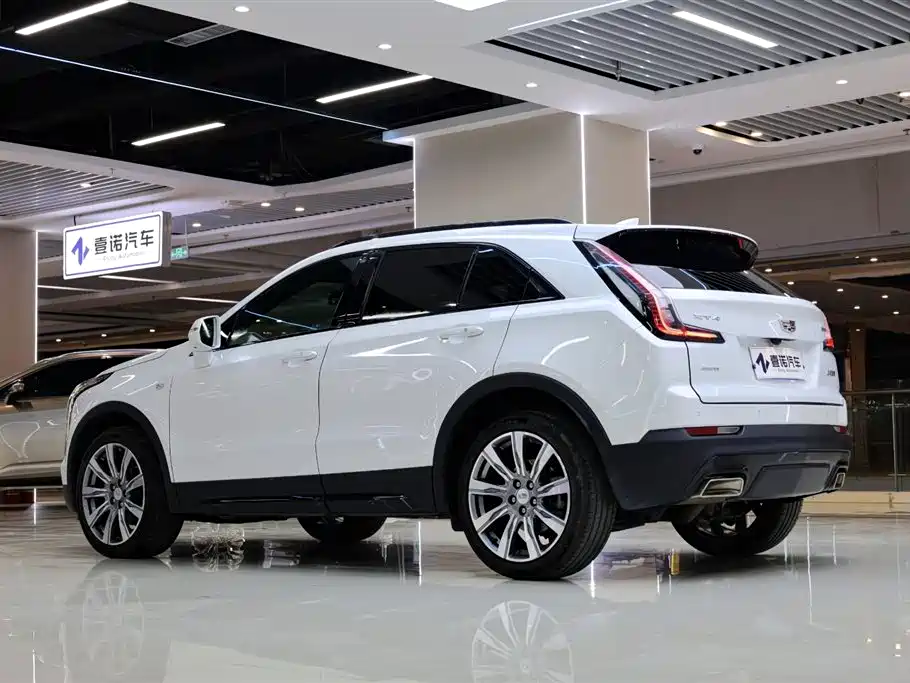 Cadillac XT4 2020 — фото 4
