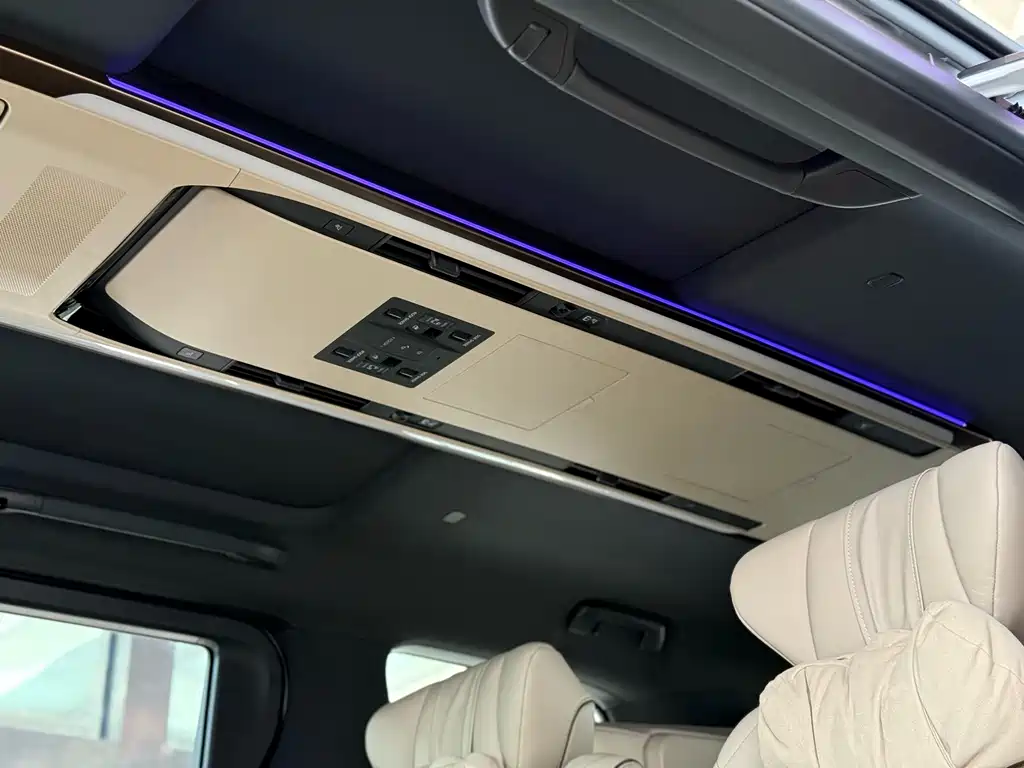 Toyota Alphard 2024 — фото 16