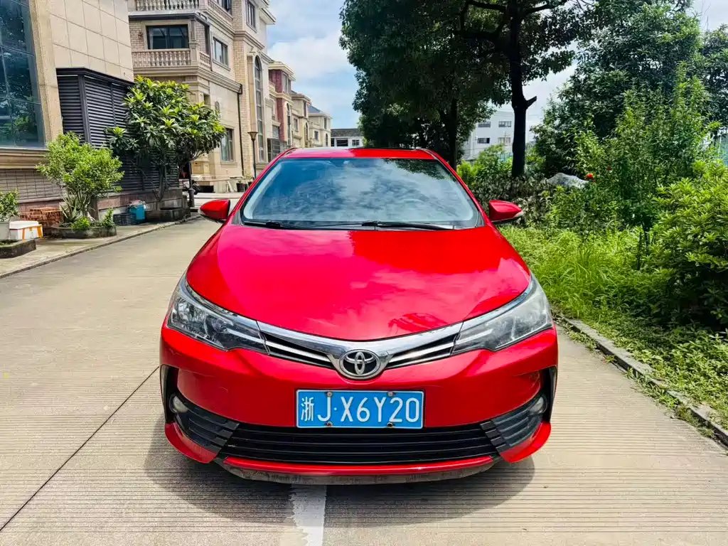 Toyota Corolla 2017 — фото 2