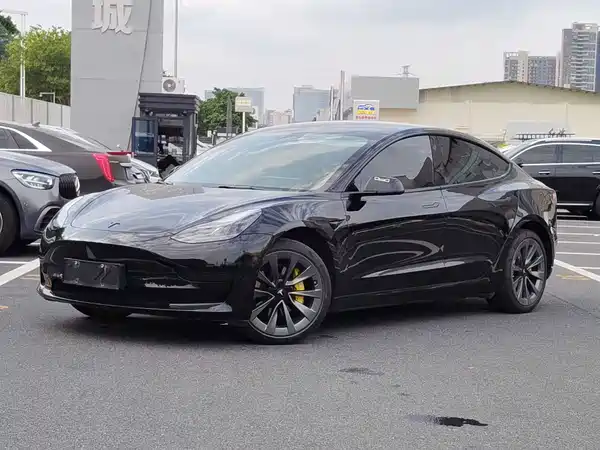 Tesla Model 3 2023