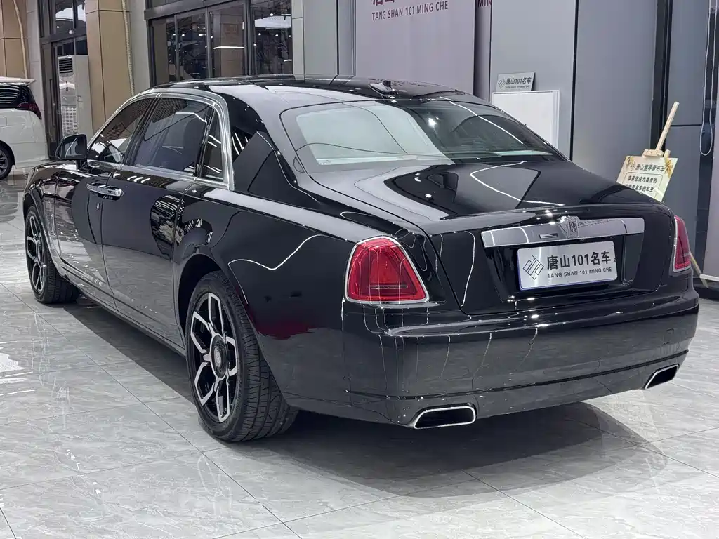 Rolls-Royce Ghost 2014 — фото 14