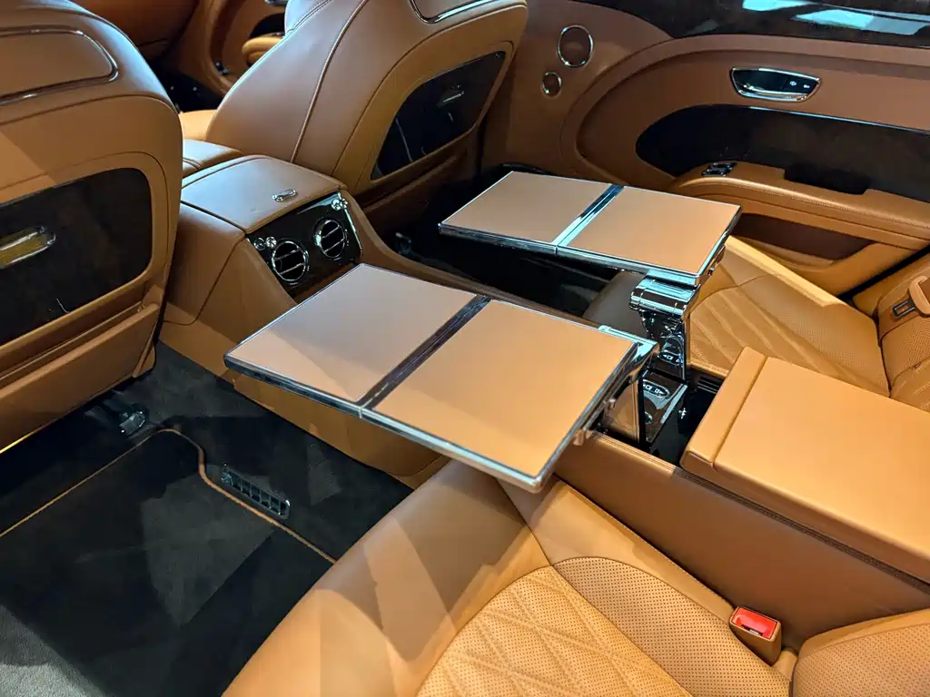 Bentley Mulsanne 2018 — фото 18