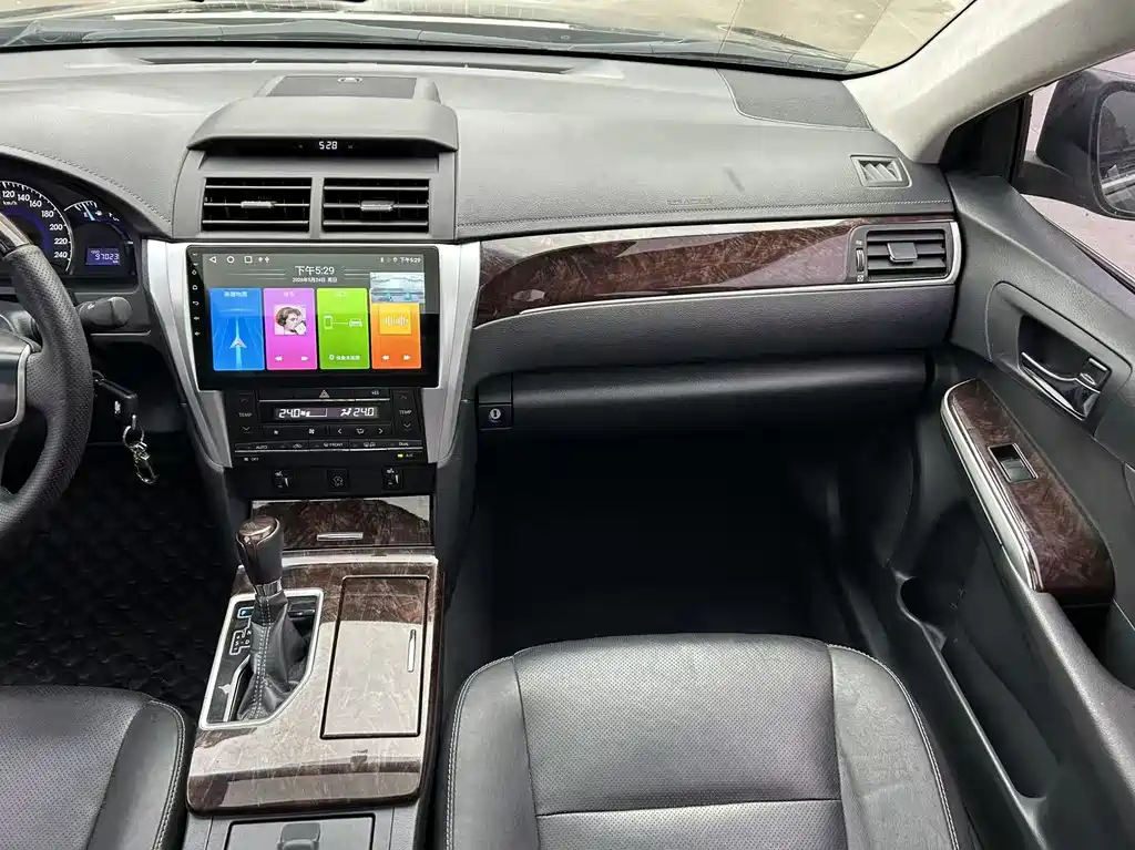Toyota Camry 2017 — фото 17