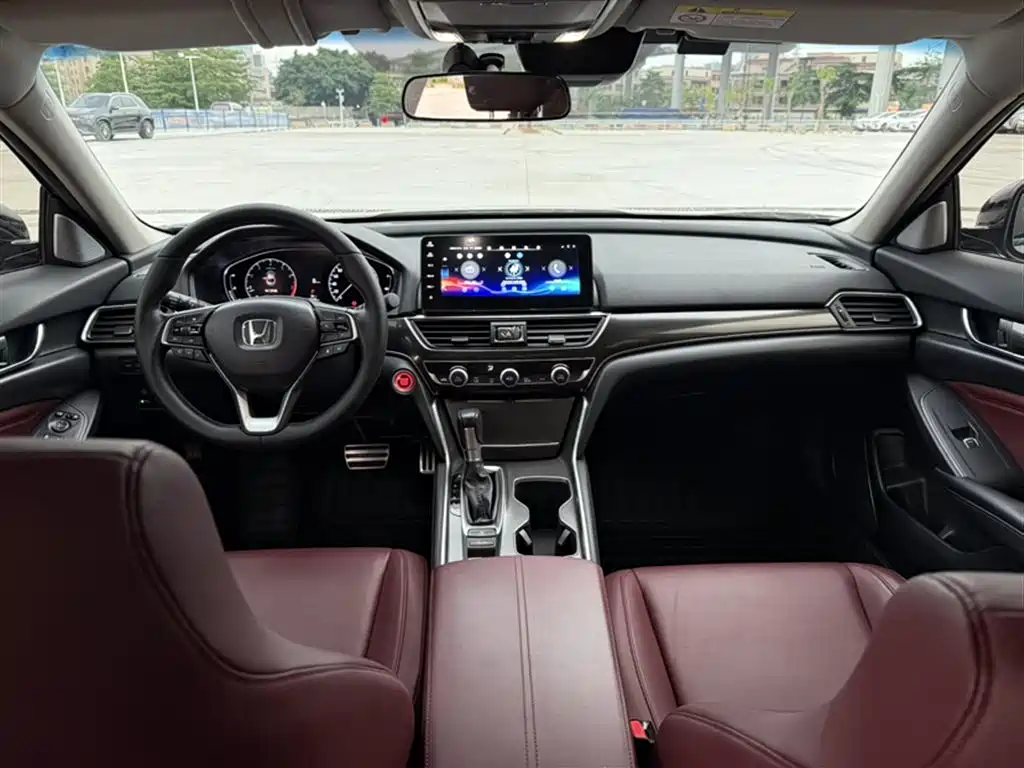 Honda Accord 2022 — фото 13
