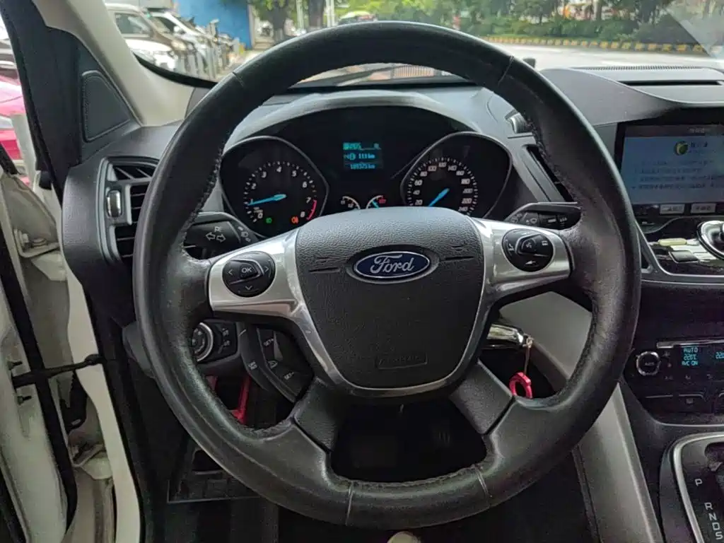 Ford Kuga 2016 — фото 7