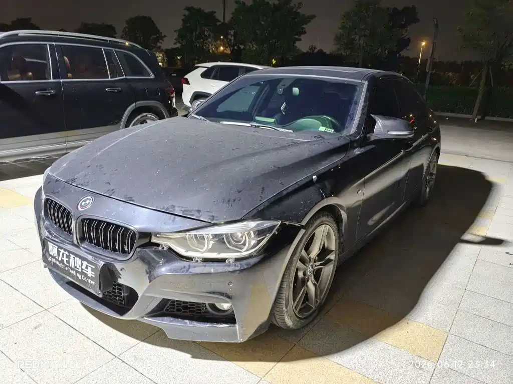 BMW 3 Series 2018 — фото 1