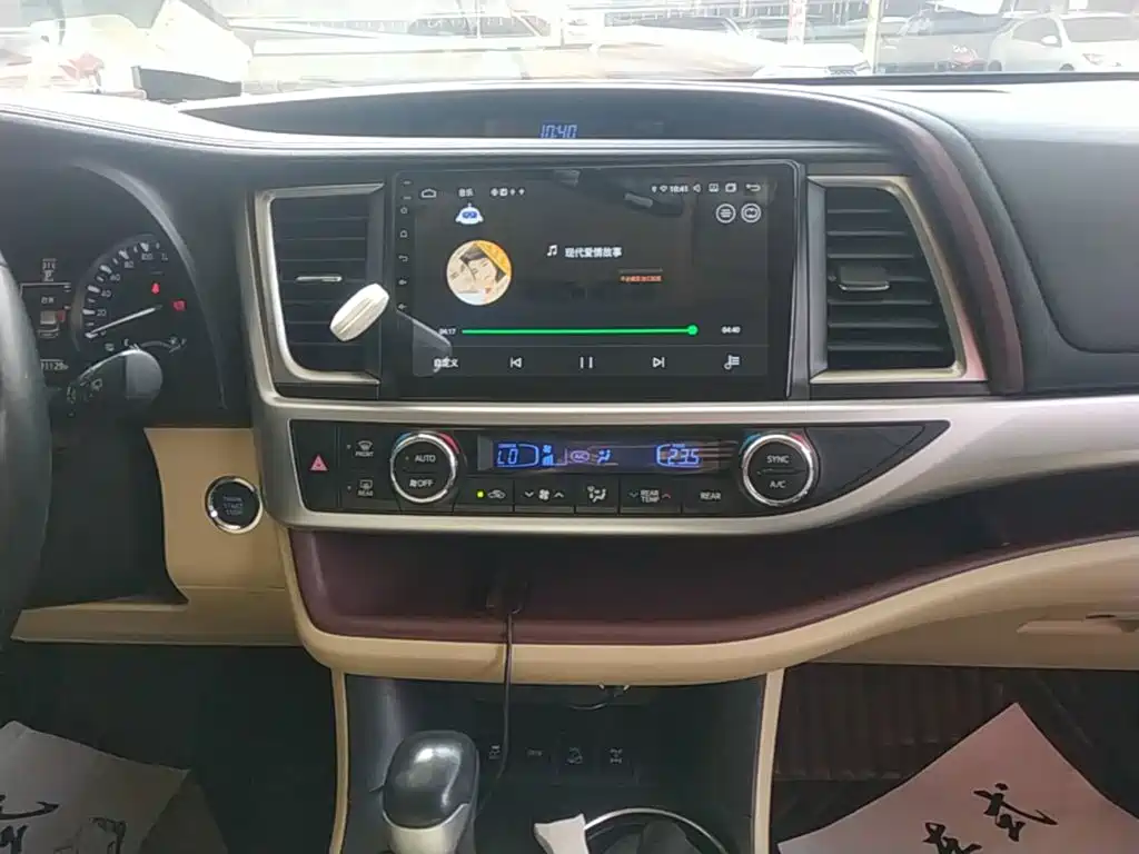 Toyota Highlander 2015 — фото 13