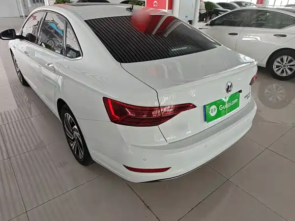 Volkswagen Sagitar 2022