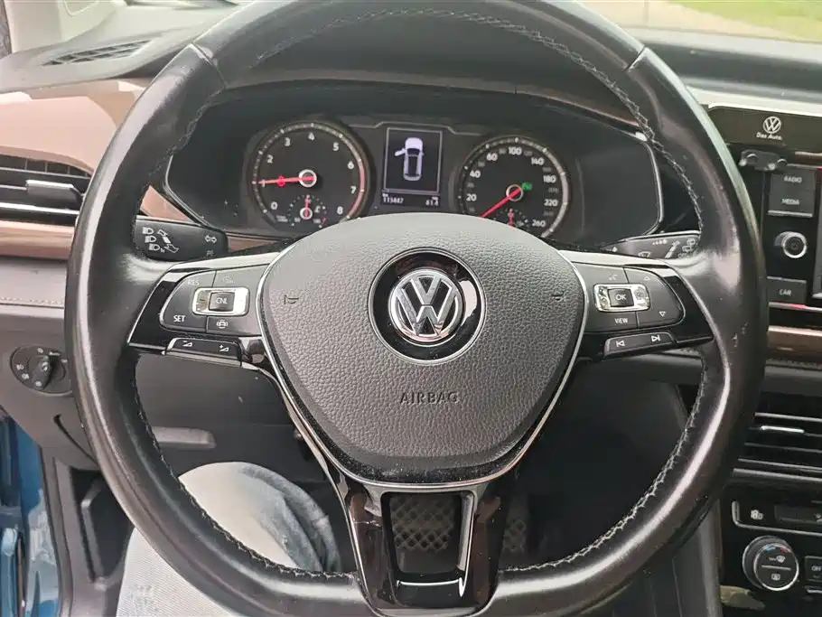 Volkswagen Tharu 2019 — фото 14