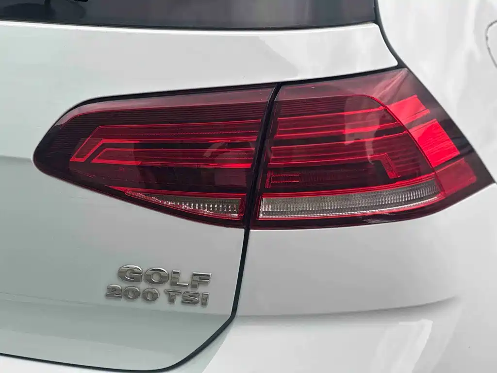 Volkswagen Golf 2019 — фото 12