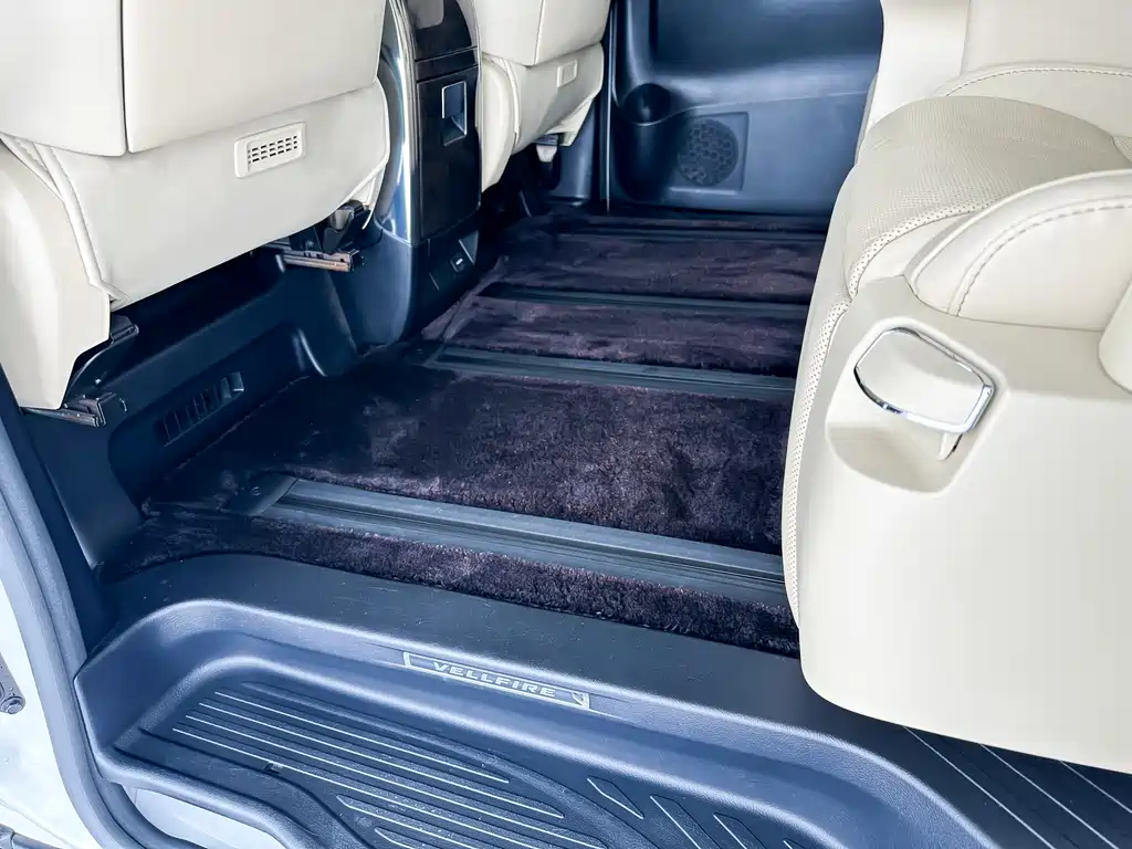 Toyota Vellfire 2020 — фото 6