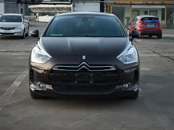 DS 5 2014