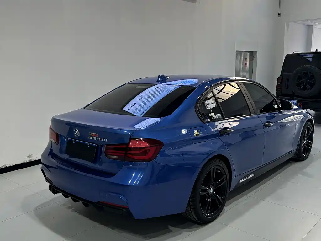 BMW 3 Series 2019 — фото 9