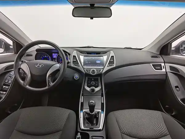 Hyundai Elantra Langdong 2017