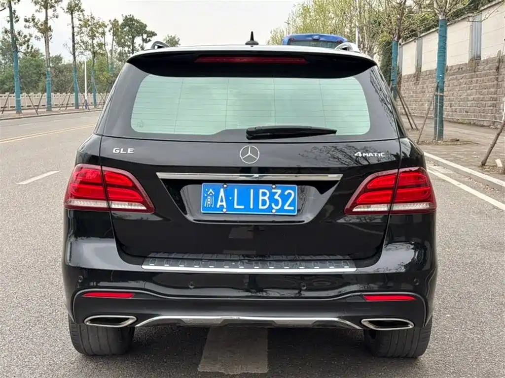 Mercedes-Benz GLE 2017 — фото 6