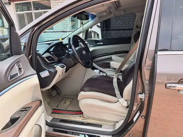 Buick GL8 2021