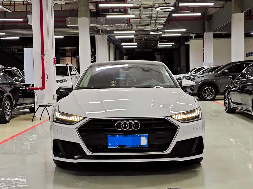 Audi A7 2023 — фото 1
