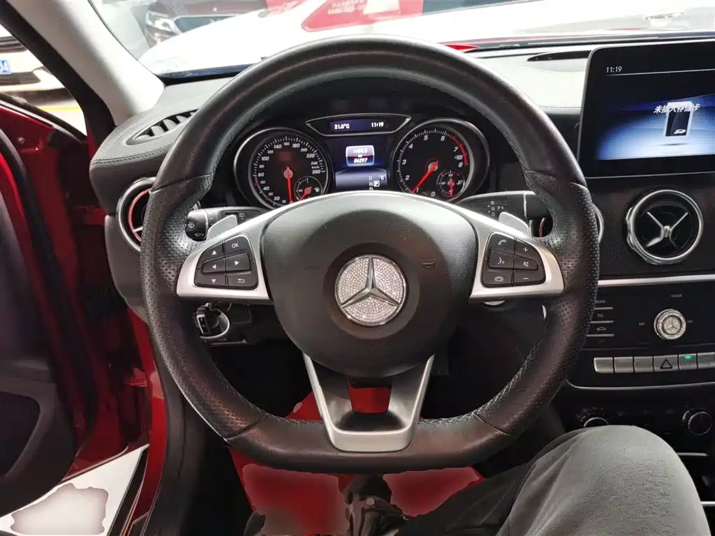 Mercedes-Benz GLA 2019 — фото 11