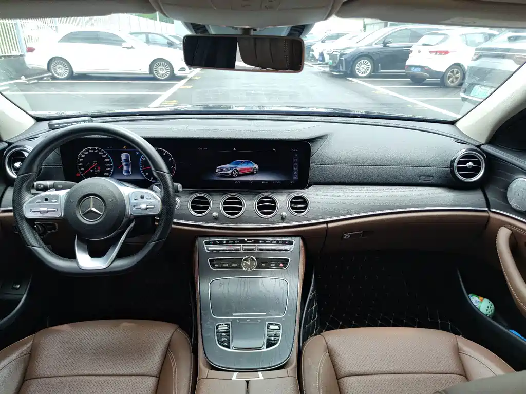 Mercedes-Benz E-Class 2020 — фото 9