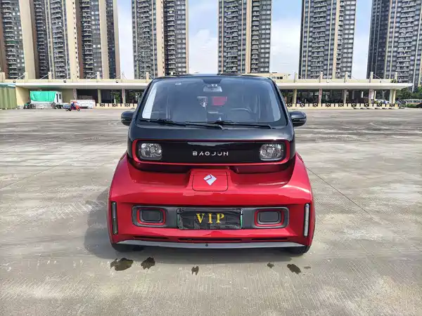 Baojun E300 2020
