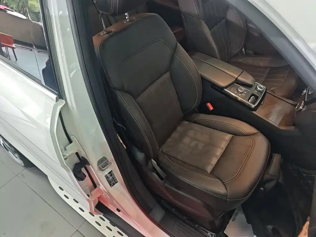 Mercedes-Benz GLE 2017 — фото 25