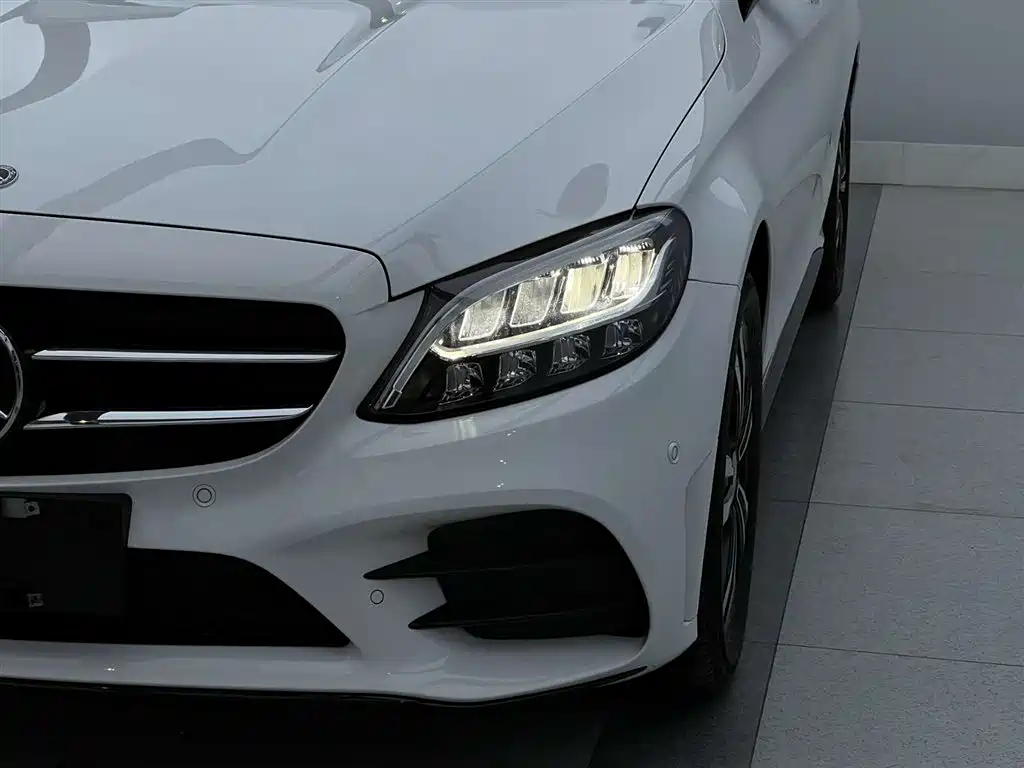Mercedes-Benz C-Class 2019 — фото 11