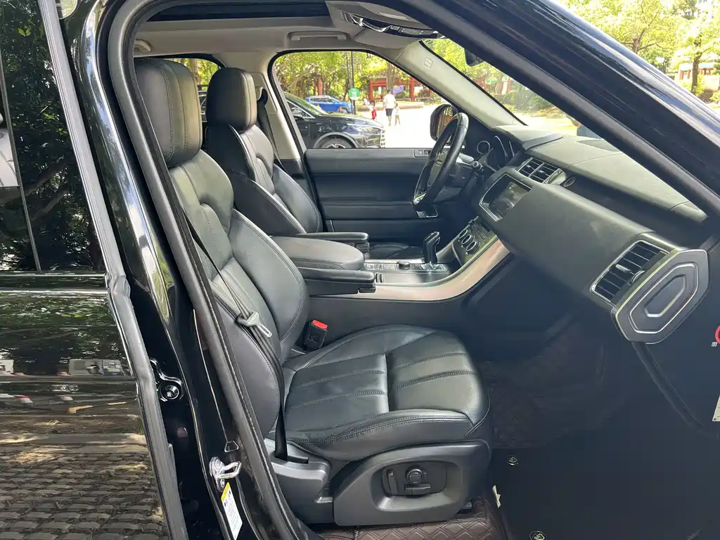 Land Rover Range Rover Sport 2017 — фото 11